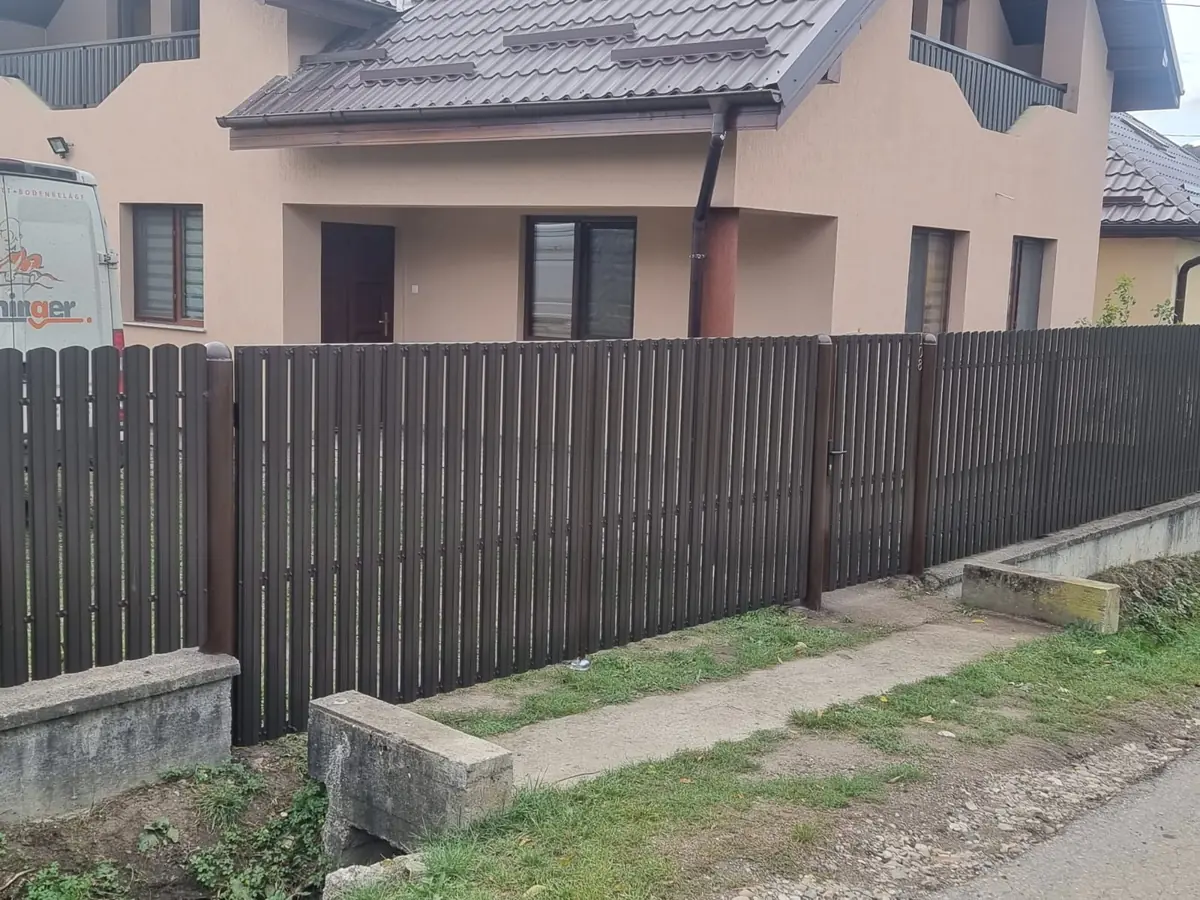 Gard șipcă metalică maro