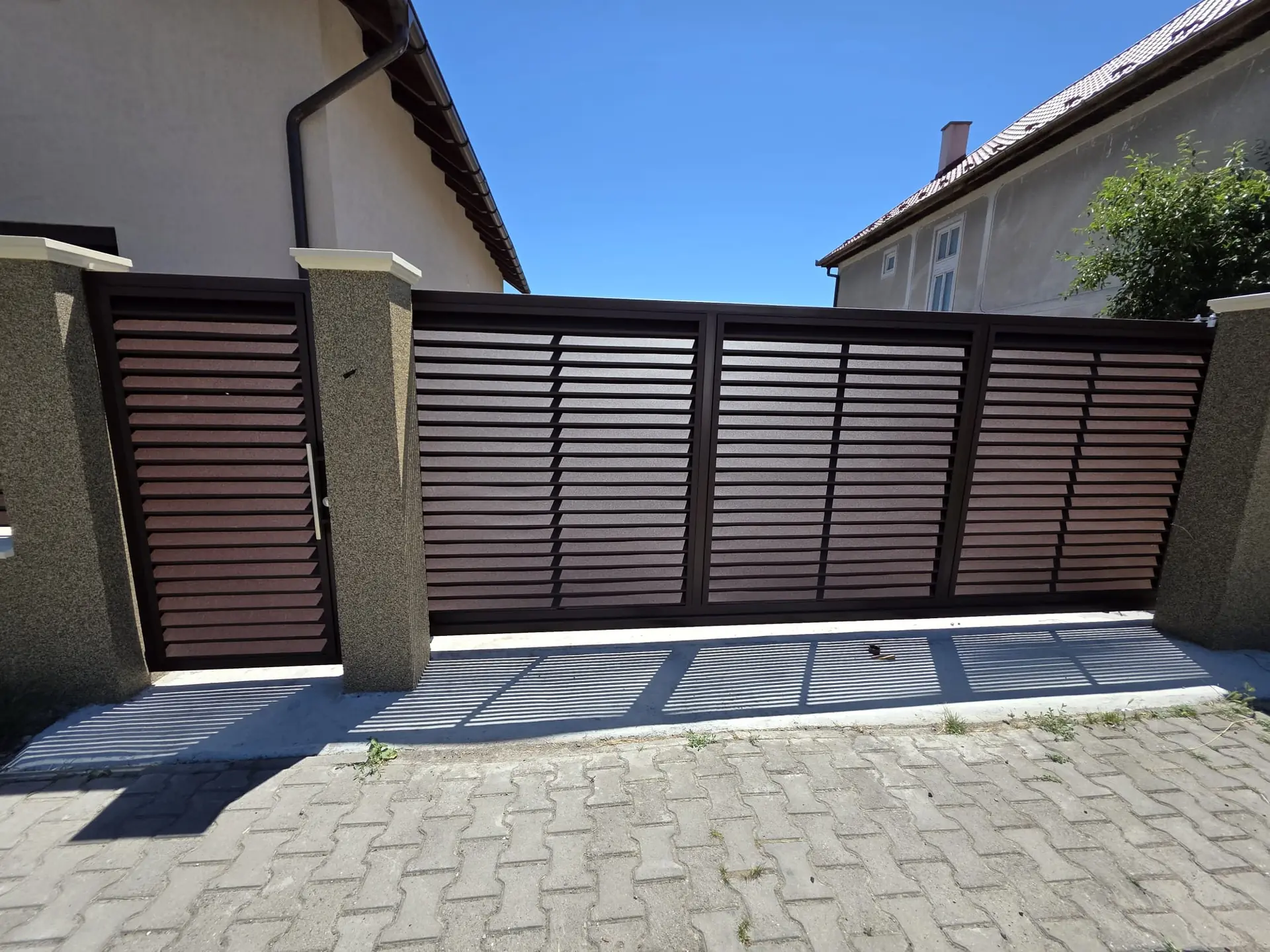 Gard și poartă jaluzea metalică antracit